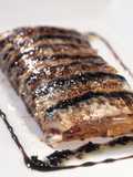 Coca de escalibada con boquerones