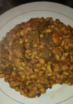 A picture of Pottage beans with liver.