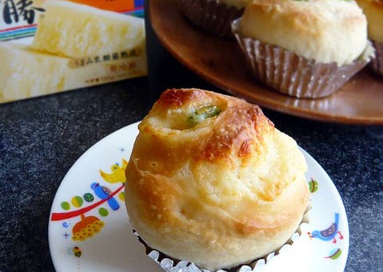 Simple Way to Prepare Any-night-of-the-week Edamame and Cheese Rolled Bread