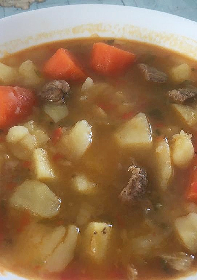 Una foto de Patatas guisadas con ternera en olla gm