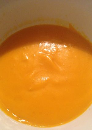 Una foto de Queso tipo cheddar - vegano