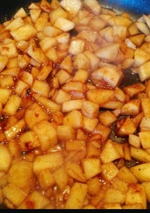 A picture of Easy apple desert.
