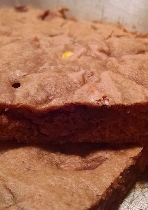 A picture of Leftover Candy Cookie Bars.
