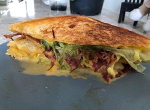 Foto resep Cheesy Beef Sandwich