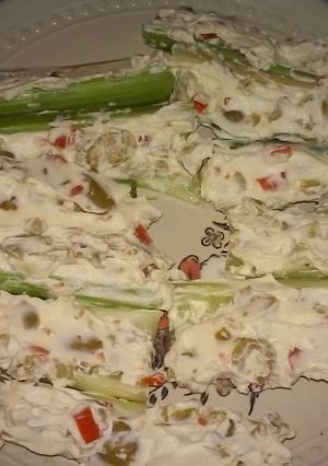 A picture of Cream cheese stuffed celery.