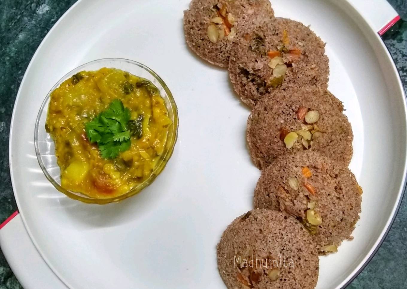 Instant Ragi Masala Idli