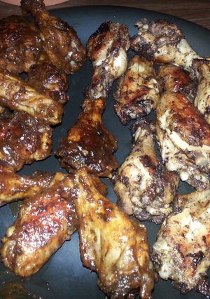 A picture of jerk chicken wings.