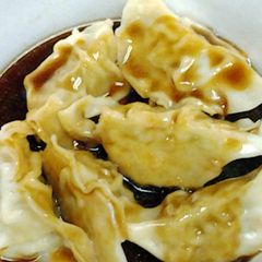A picture of steam dumpling sauce.