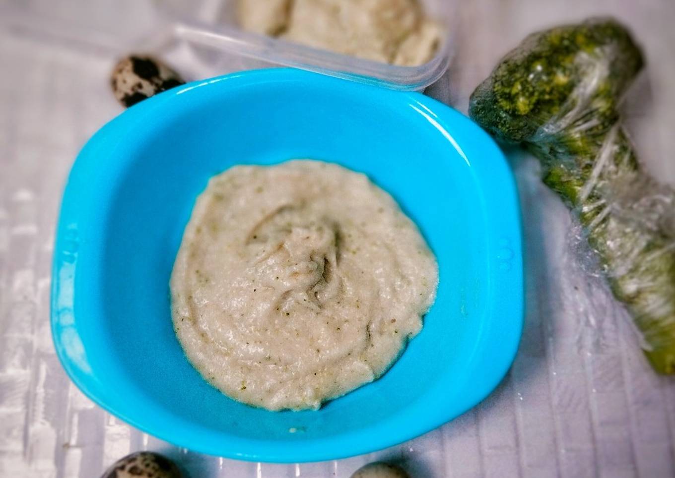 Bubur Sop Telur Puyuh Brokoli MPASI 6 bulan Day 11