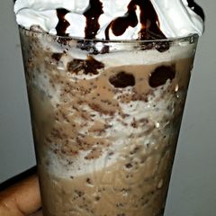 2easy chocolate chip frappe 😆 A picture of 2easy chocolate chip frappe 😆.