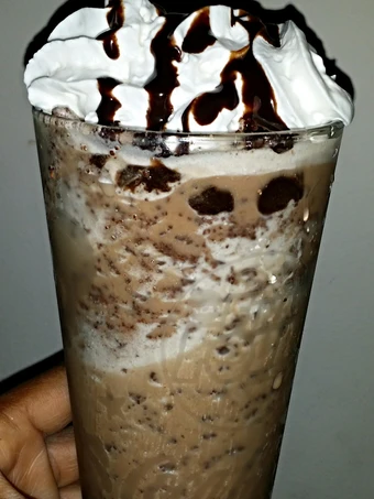 Recipe 2easy chocolate chip frappe 😆 the Delicious Can spoil the tongue
