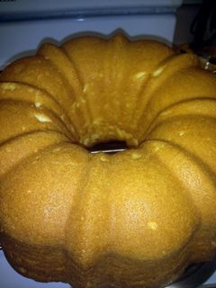 A picture of Cream Cheese Pound Cake.