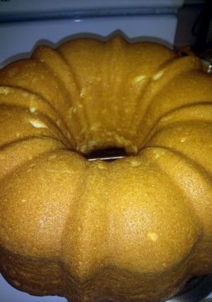 A picture of Cream Cheese Pound Cake.