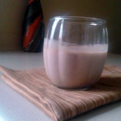 A picture of Banana cocoa smoothie.
