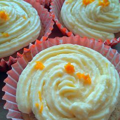 A picture of Vickys Orange Cream Cupcakes, GF DF EF SF NF.