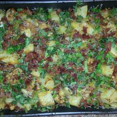 A picture of Chicken Potatoes and Bacon Casserole.