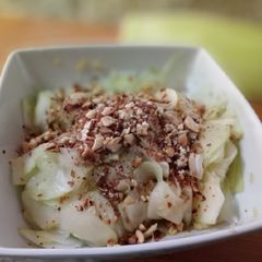 A picture of Classic Green Pepaya Salad.