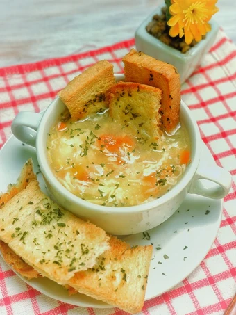 Cara Gampang Menyiapkan Resep Cream soup jagung dengan Roti panggang (Garlic Bread) yang Bisa Manjain Lidah Anti Ribet, Sempurna