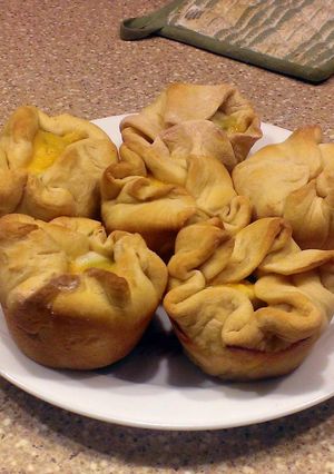 A picture of Pillsbury Fajita Pot Pies (Super easy).