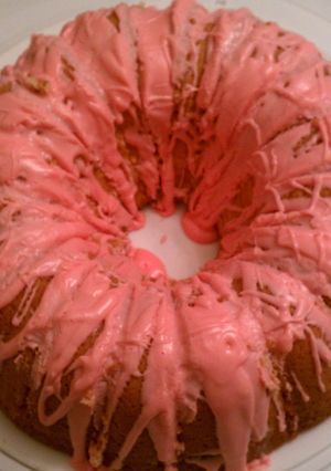 A picture of Easy Strawberry Cake.