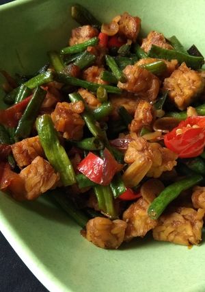 Foto resep Tumis tempe kacang panjang #Bandung_RecookIndahTriwiartuti