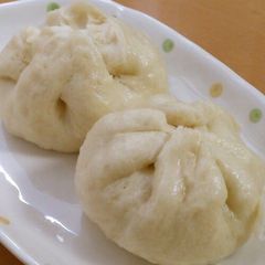 A picture of 551-Style Steamed Pork Buns.