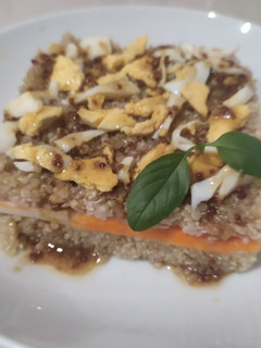 Una foto de Ensalada de quinoa exprés