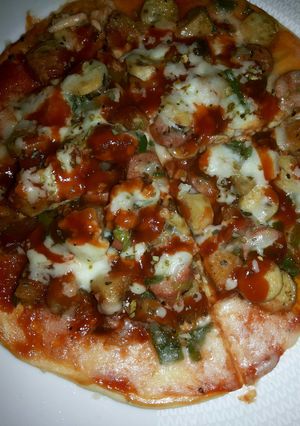 A picture of Microwave Multi sausages Pizza.