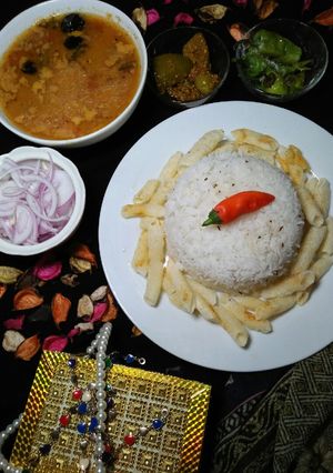 A picture of Kathyawari Daal Chawal.
