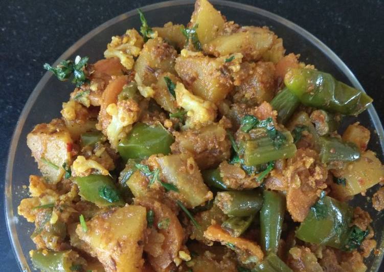 How to Prepare Any-night-of-the-week Mix Vegetable dry sabzi