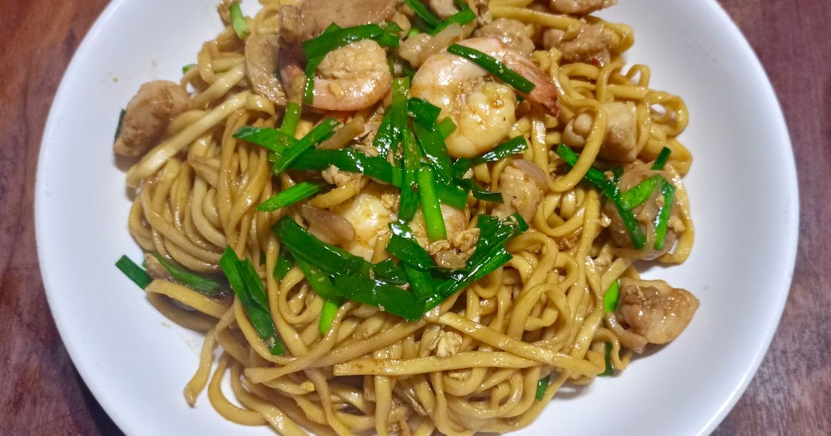 Mie goreng kucai