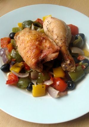 A picture of Vickys Mediterranean-Style Roast Chicken & Veg, GF DF EF SF NF.