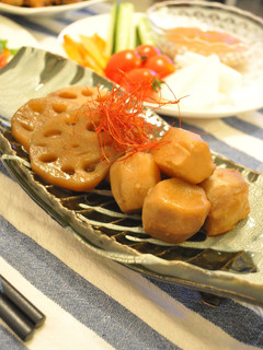 A picture of Simmered Taro in Rich Oyster Sauce.