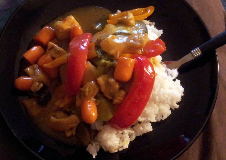 Sweet & sour Chicken curry stir fry W/ rice