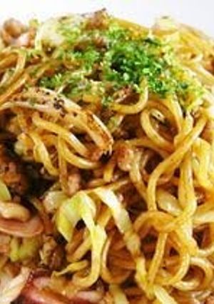 A picture of Ika Yakisoba (Panfried Noodles with Squid).