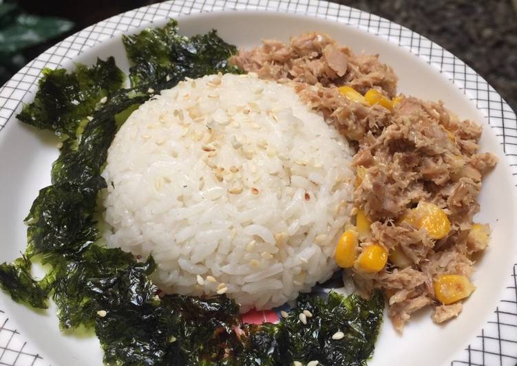 Bagaimana Menyiapkan Tuna Mayo Rice, Lezat Sekali