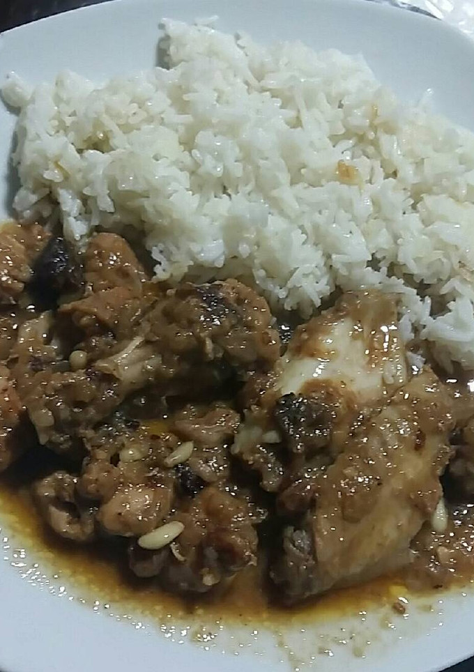 Una foto de Pollo con frutos secos