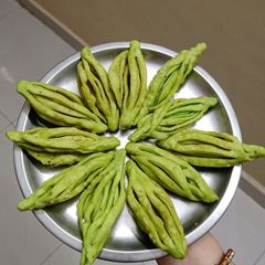 A picture of Karela.