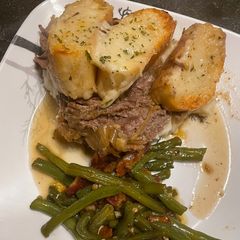 A picture of French Onion Pot Roast.