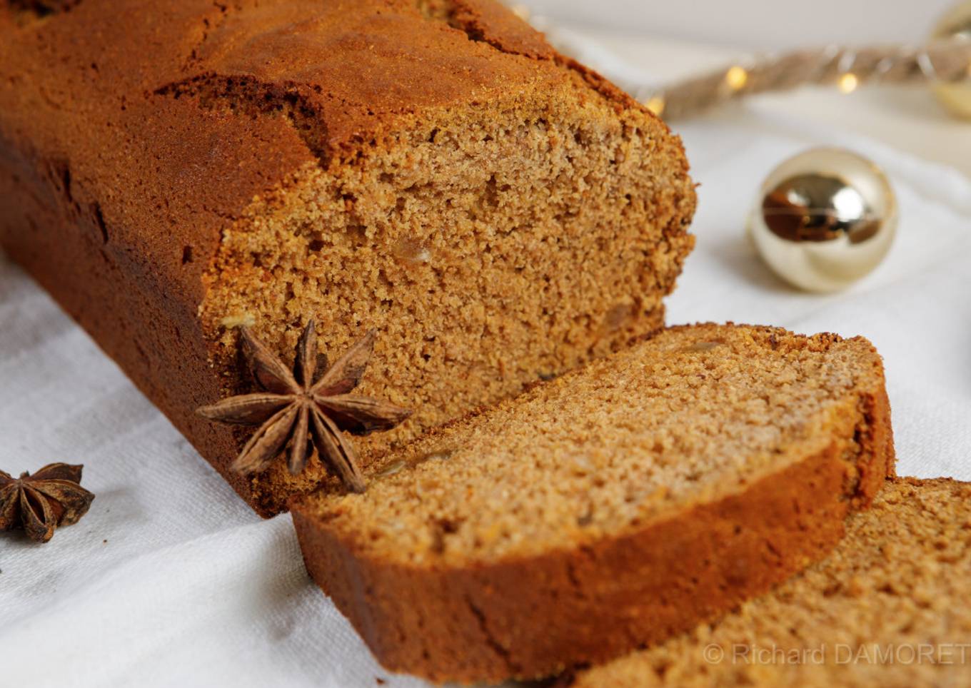Pain d’épice de Noël aux écorces d’oranges confites