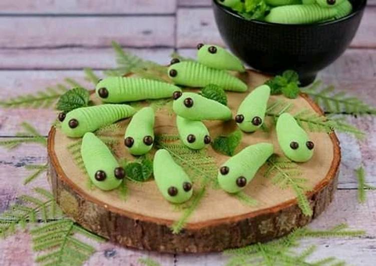 Kue Kering Ulat Bulu Hijau