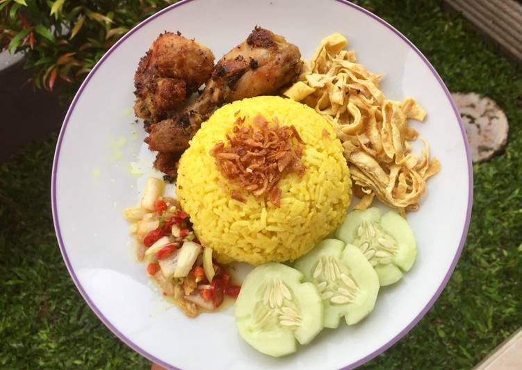 Nasi Kuning Simple