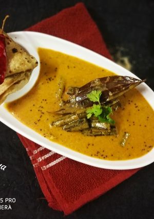 A picture of Doi posto bhindi.