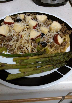 A picture of Stewz Meaty Apple Pasta.