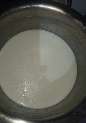 A picture of Boiled milk.