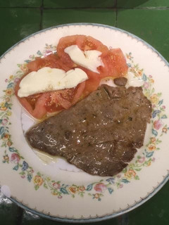 Una foto de Filete caprese - 1