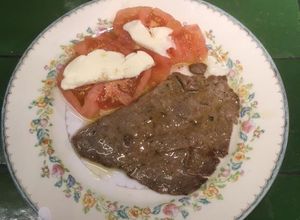 Una foto de Filete caprese - 1