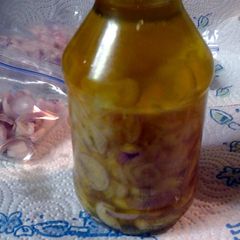 shallot oil A picture of shallot oil.