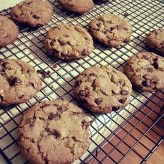 A picture of Chocolate chip cookies.