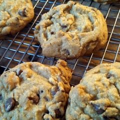 A picture of perfect chocolate chips cookies.